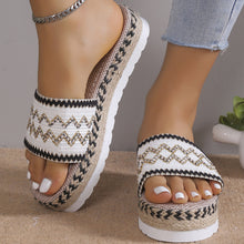 Load image into Gallery viewer, Weave Platform Sandals
