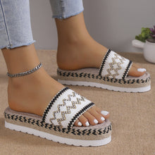 Load image into Gallery viewer, Weave Platform Sandals
