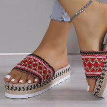 Load image into Gallery viewer, Weave Platform Sandals
