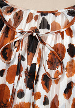 Load image into Gallery viewer, Printed Quarter Sleeve Blouse
