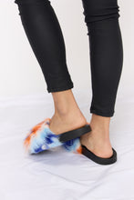 Load image into Gallery viewer, Plush Open-Toe Sandals
