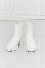 Load image into Gallery viewer, Lug Sole Chelsea Boots in White
