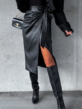 Load image into Gallery viewer, Tied Black Skirt
