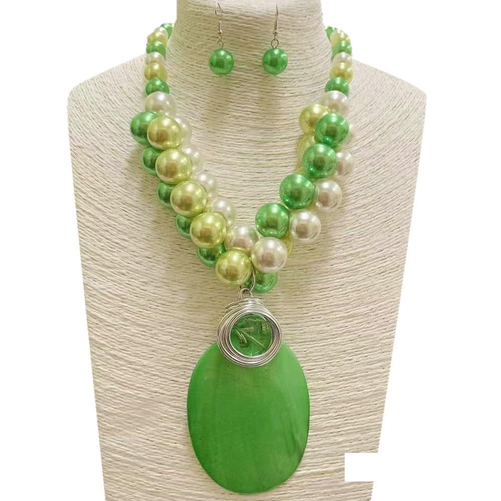 Green Seashell Pearl Necklace